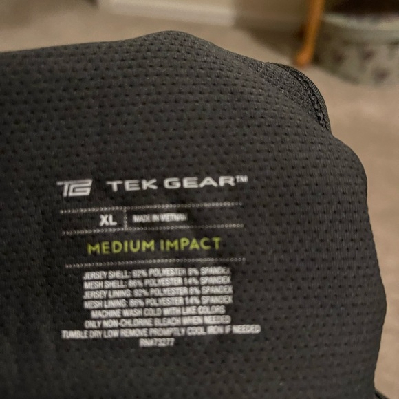 Tek gear pink and black sports bra - Picture 3 of 3